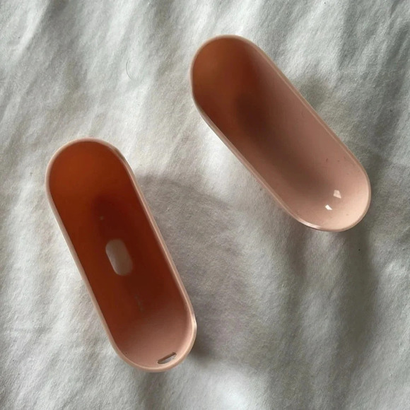 Silicone AirPods Case  - FREE with purchase - Picture 2 of 4